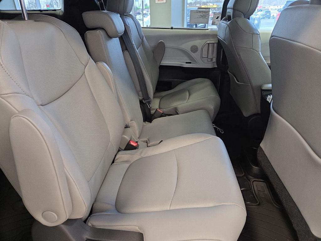 new 2026 Toyota Sienna car, priced at $51,099