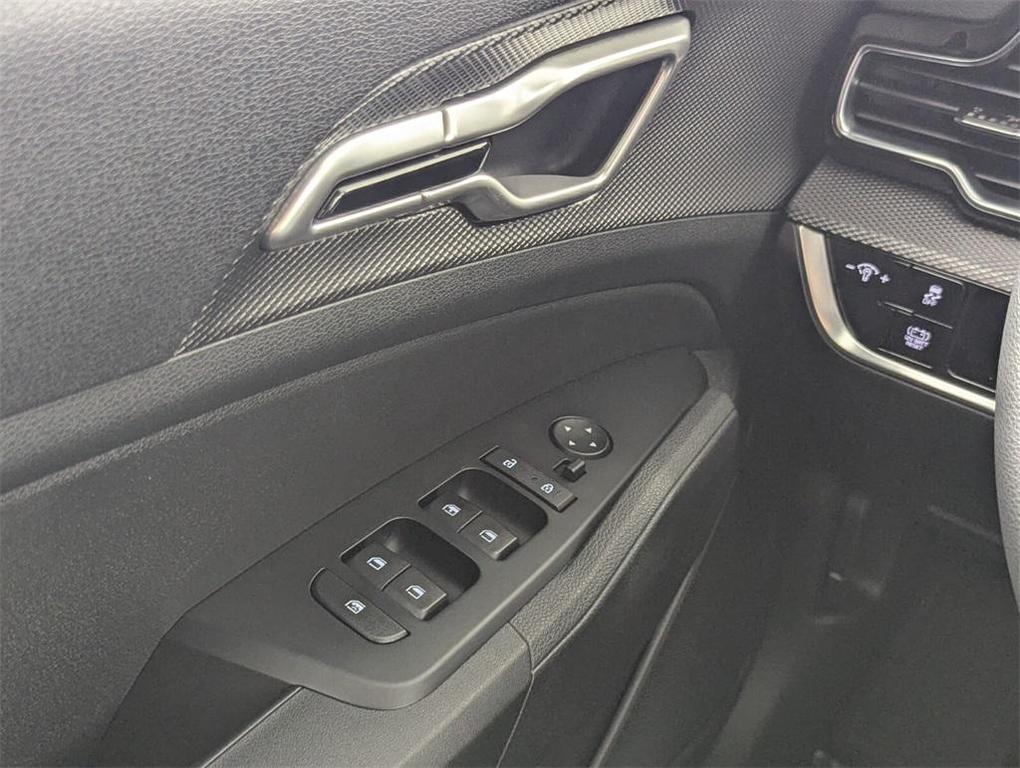 new 2025 Kia Sportage Hybrid car, priced at $29,550