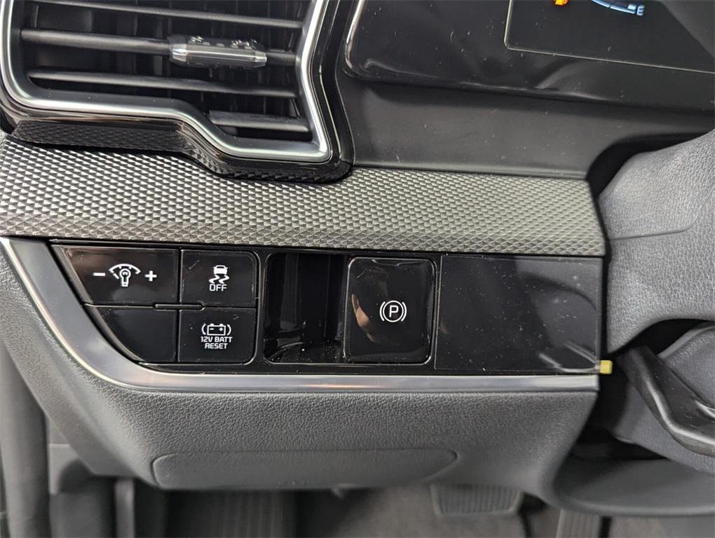 new 2025 Kia Sportage Hybrid car, priced at $29,550