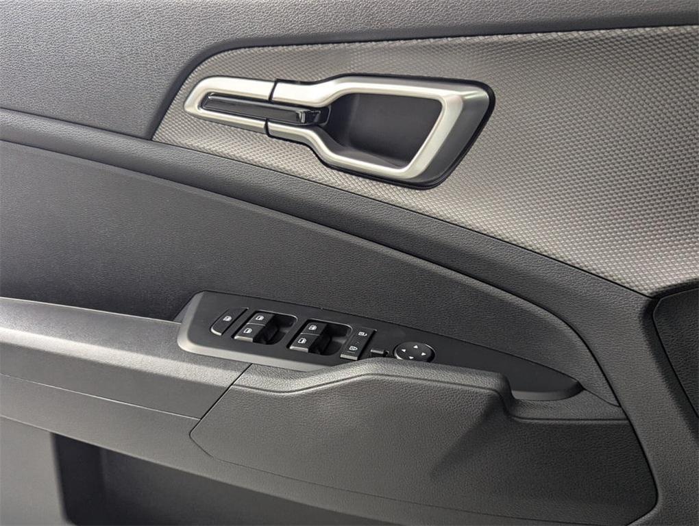 new 2025 Kia Sportage Hybrid car, priced at $29,550