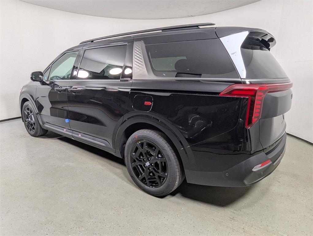 new 2026 Kia Carnival Hybrid car, priced at $52,625