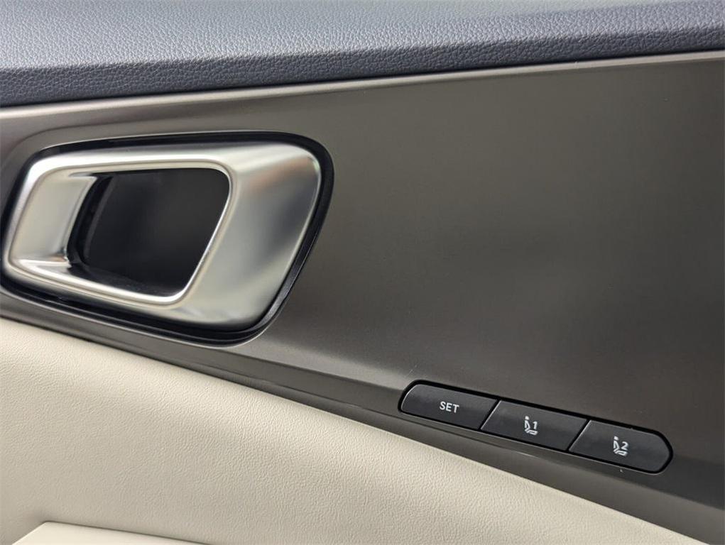 new 2026 Kia Carnival Hybrid car, priced at $53,381