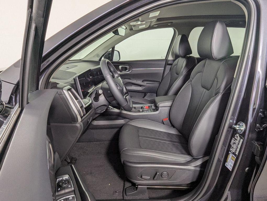 new 2026 Kia Sorento car, priced at $33,254