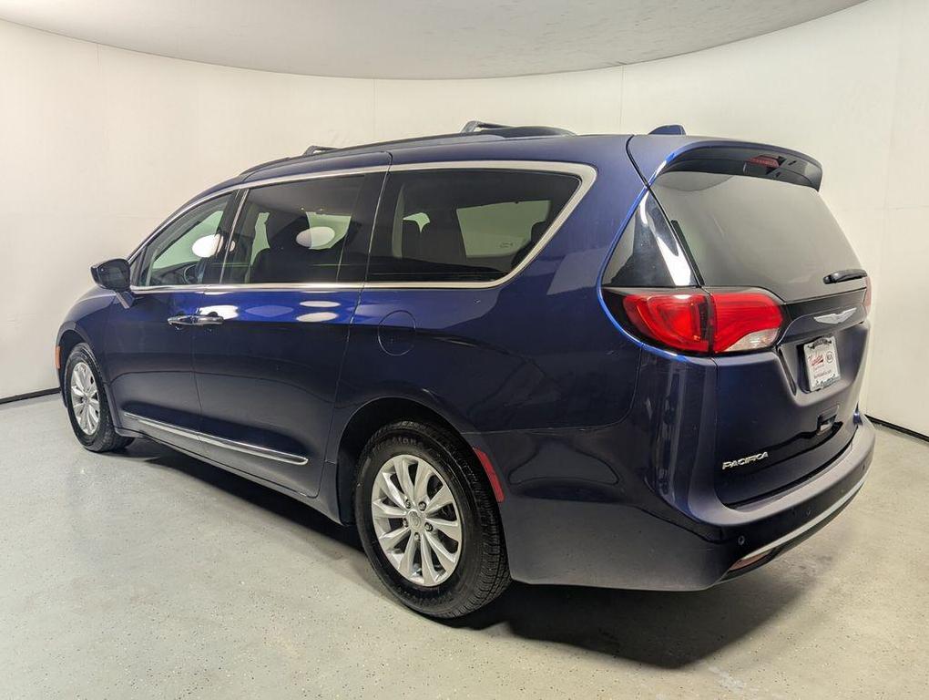 used 2017 Chrysler Pacifica car, priced at $11,776
