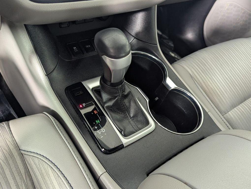 used 2019 Toyota Highlander car, priced at $21,875