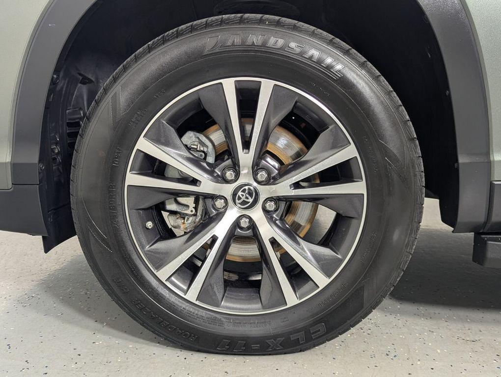 used 2019 Toyota Highlander car, priced at $21,875
