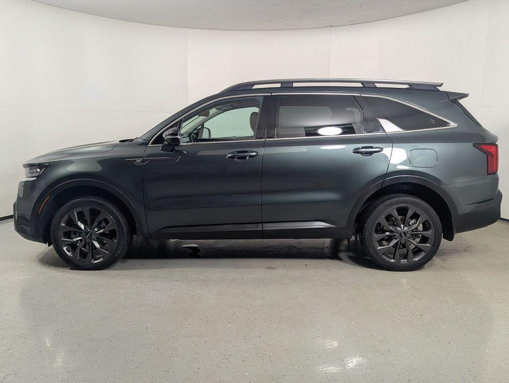 used 2022 Kia Sorento car, priced at $25,196