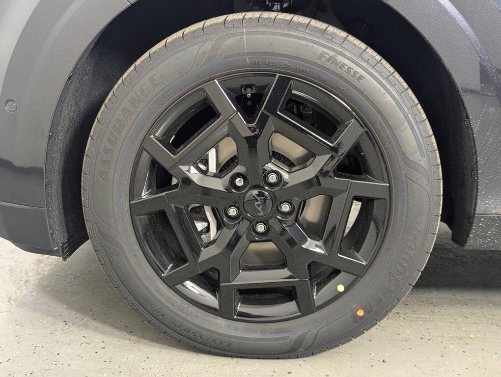 new 2026 Kia Carnival Hybrid car, priced at $47,681