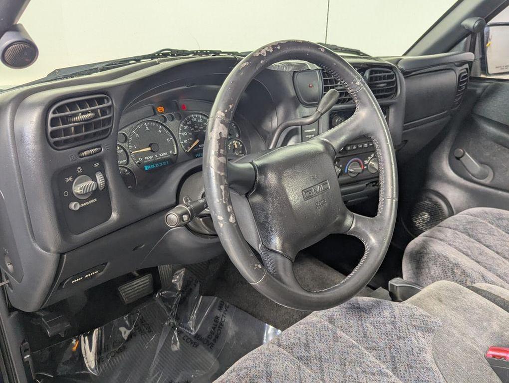 used 2002 GMC Sonoma car, priced at $7,995