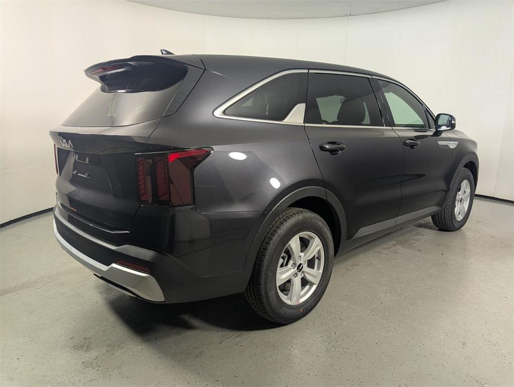 new 2026 Kia Sorento car, priced at $33,125