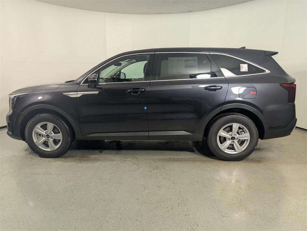 new 2026 Kia Sorento car, priced at $33,125