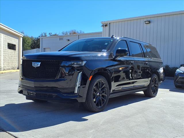 used 2023 Cadillac Escalade ESV car, priced at $76,370