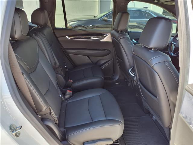used 2024 Cadillac XT6 car, priced at $40,921