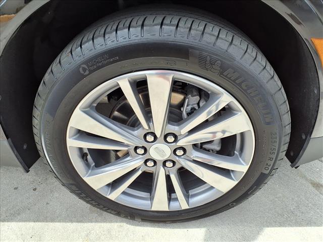 used 2025 Cadillac XT5 car, priced at $43,670