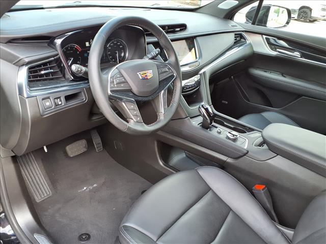 used 2025 Cadillac XT5 car, priced at $43,670