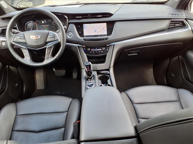 used 2025 Cadillac XT5 car, priced at $43,670