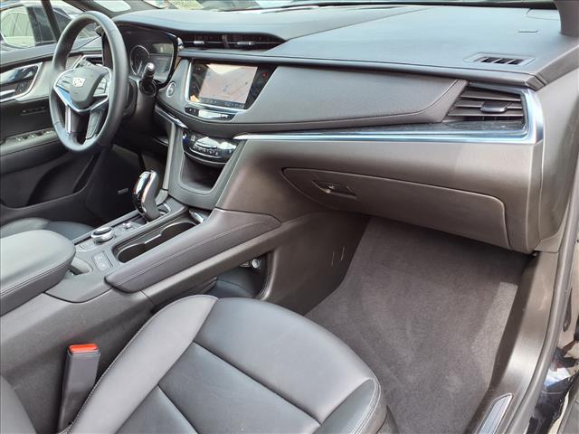 used 2025 Cadillac XT5 car, priced at $43,670