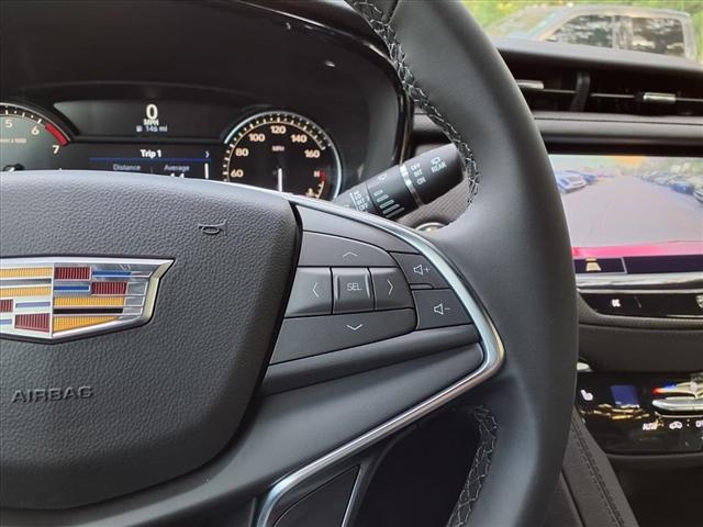 new 2026 Cadillac XT5 car, priced at $47,820