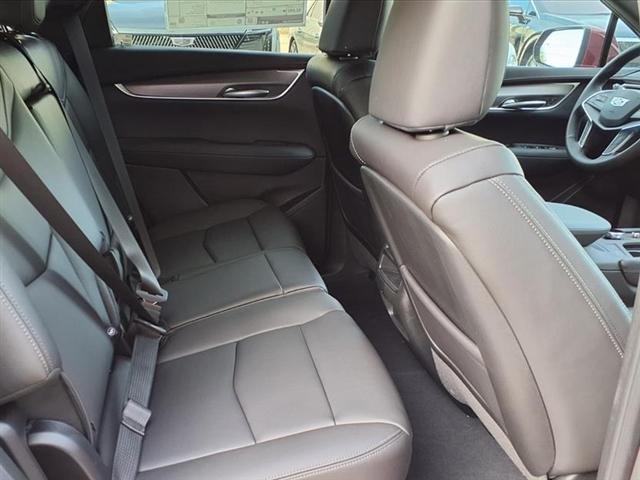 new 2026 Cadillac XT5 car, priced at $47,820