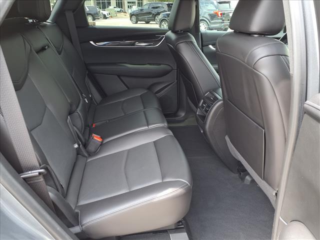 used 2021 Cadillac XT5 car, priced at $25,115