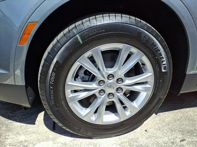 new 2026 Cadillac XT5 car, priced at $46,595