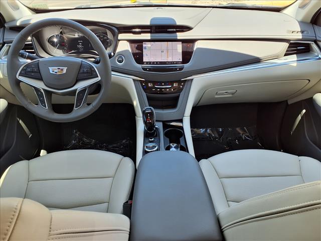 used 2024 Cadillac XT5 car, priced at $42,969