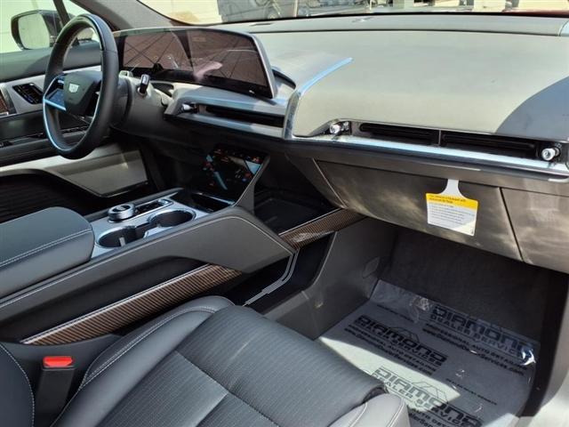 new 2026 Cadillac VISTIQ car, priced at $77,216