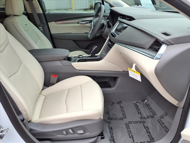 new 2026 Cadillac XT5 car, priced at $60,316
