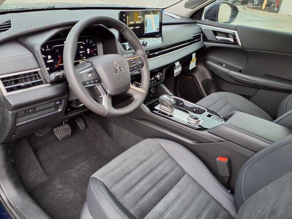 new 2025 Mitsubishi Outlander car, priced at $40,591