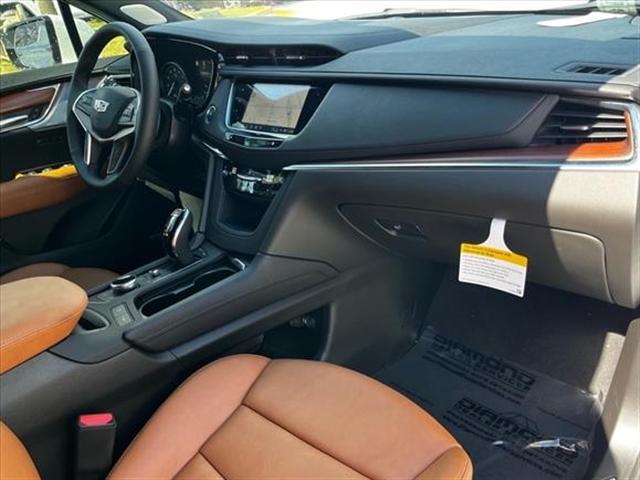 new 2025 Cadillac XT5 car, priced at $58,390
