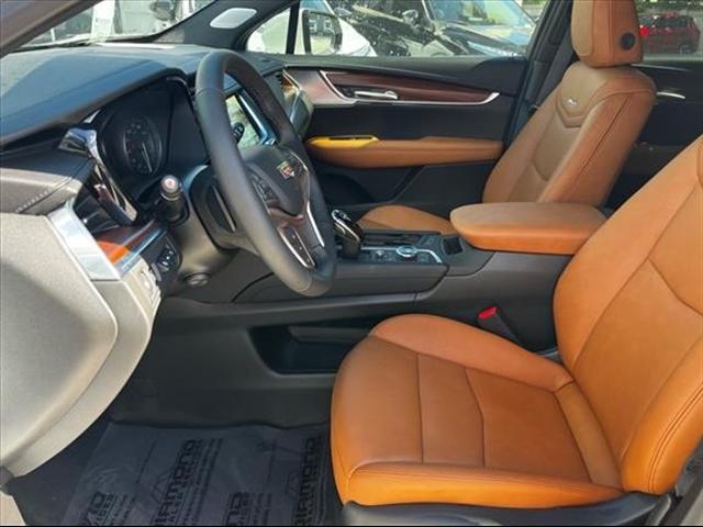 new 2025 Cadillac XT5 car, priced at $58,390