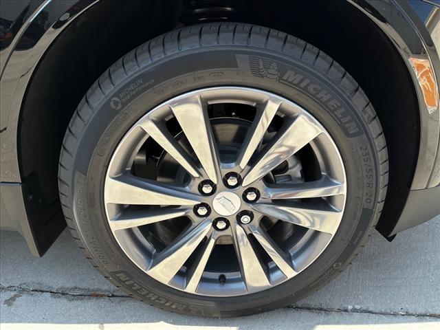 new 2025 Cadillac XT5 car, priced at $58,390