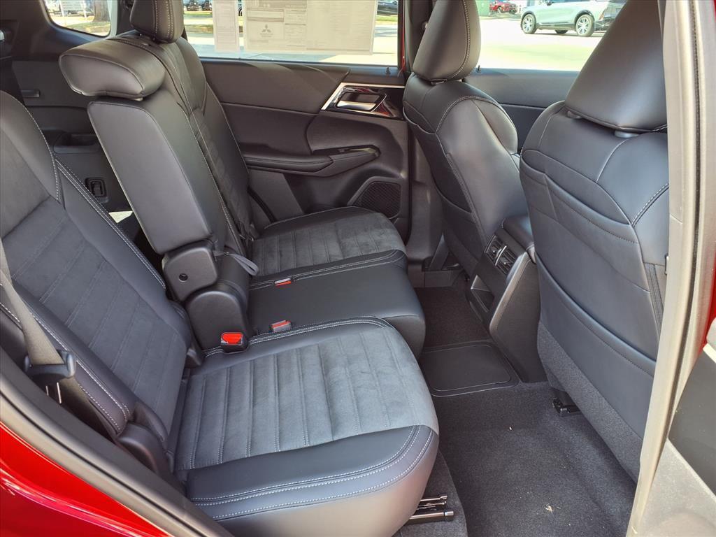 new 2025 Mitsubishi Outlander car, priced at $49,806