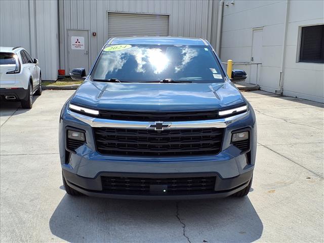 used 2024 Chevrolet Traverse car, priced at $32,998