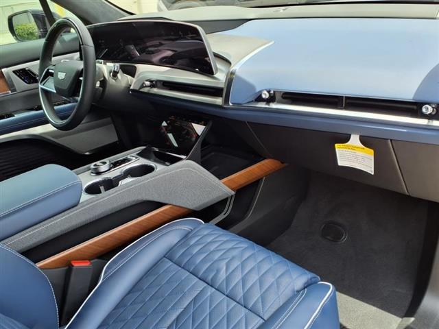 new 2026 Cadillac VISTIQ car, priced at $93,590