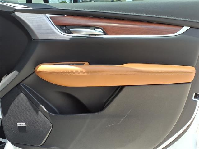 used 2024 Cadillac XT5 car, priced at $41,942