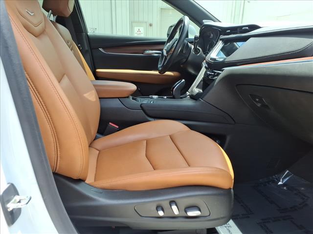 used 2024 Cadillac XT5 car, priced at $41,942
