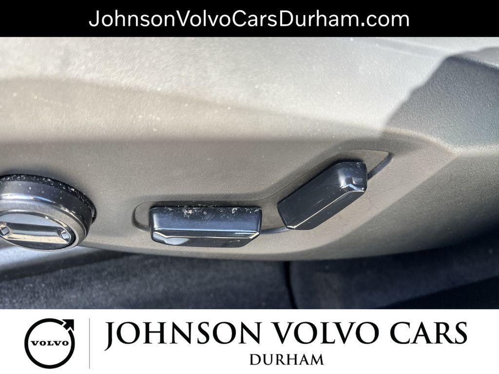 used 2023 Volvo XC60 car, priced at $32,302