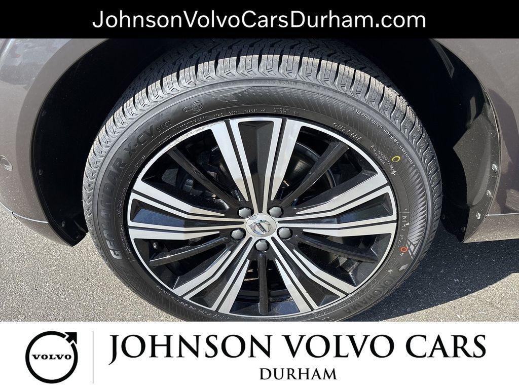 used 2023 Volvo XC60 car, priced at $32,302