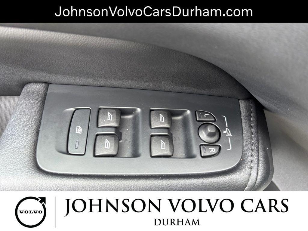 used 2024 Volvo XC60 Recharge Plug-In Hybrid car, priced at $34,311