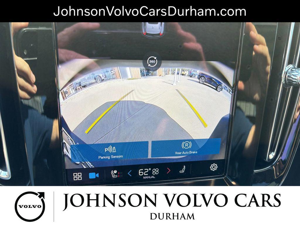 new 2025 Volvo XC40 car, priced at $34,984