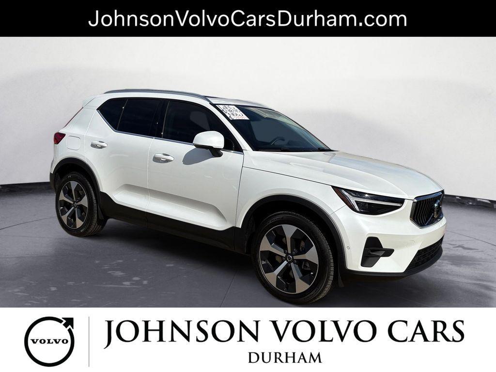 new 2025 Volvo XC40 car, priced at $34,984