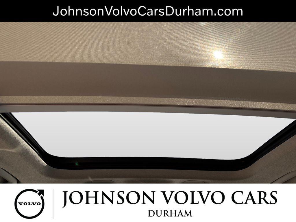 new 2025 Volvo XC40 car, priced at $34,984