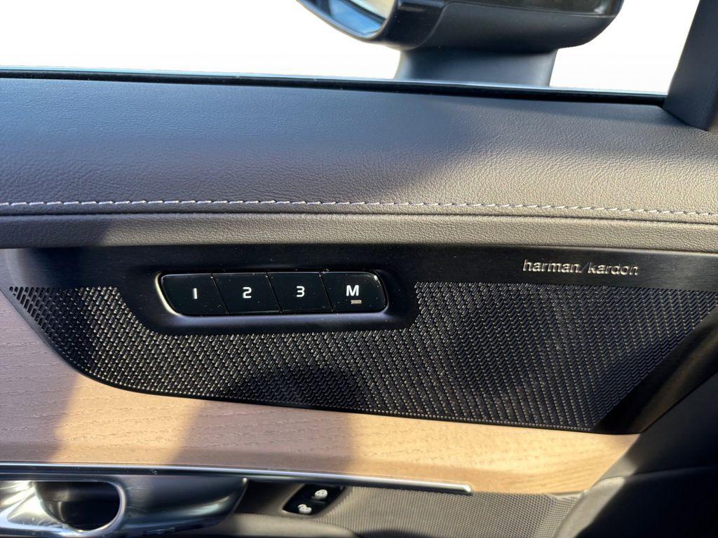 new 2026 Volvo XC90 car, priced at $69,325