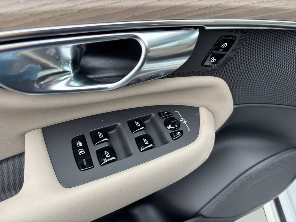 new 2026 Volvo XC90 Plug-In Hybrid car, priced at $80,245