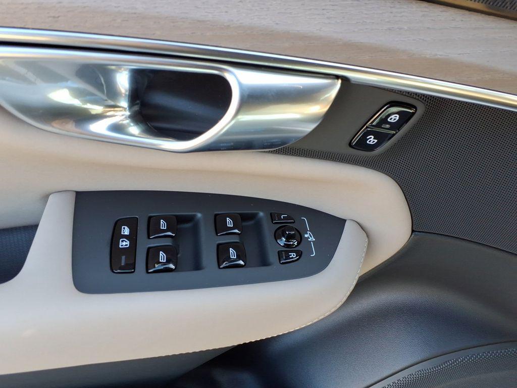 new 2026 Volvo XC90 car, priced at $69,325