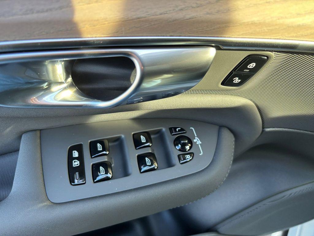 new 2026 Volvo XC90 car, priced at $69,825