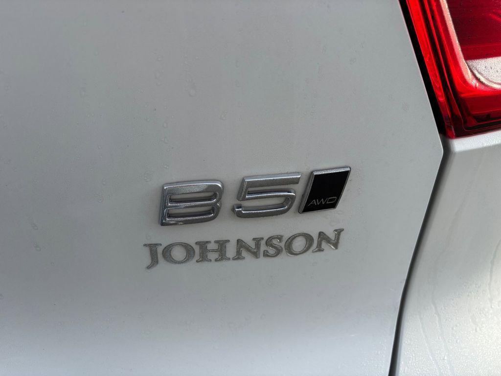 new 2025 Volvo XC40 car, priced at $51,565