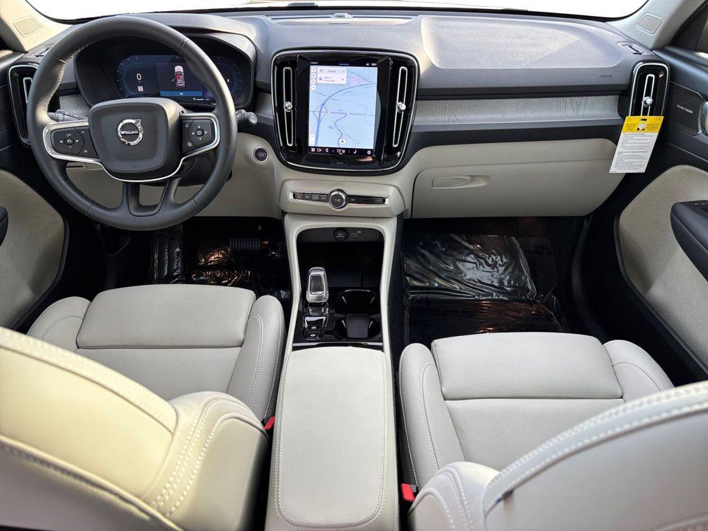 new 2025 Volvo XC40 car, priced at $51,565