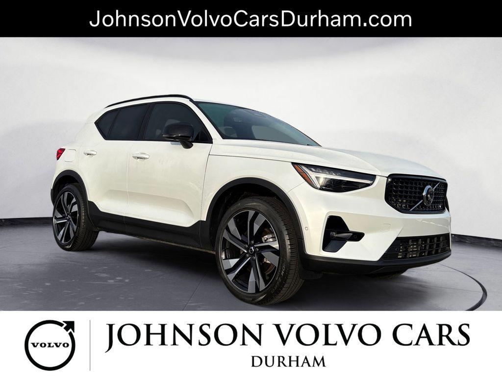 new 2025 Volvo XC40 car, priced at $51,565